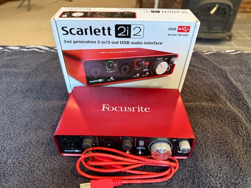 Focusrite scarlett 2i2 - scarlett,