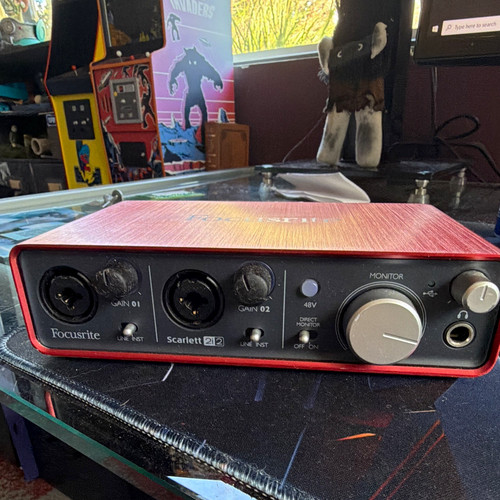 Focusrite scarlett 2i2 1st - 2i2,
