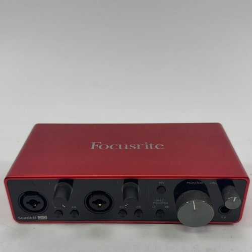 Focusrite scarlett 2i2 - 2, usb