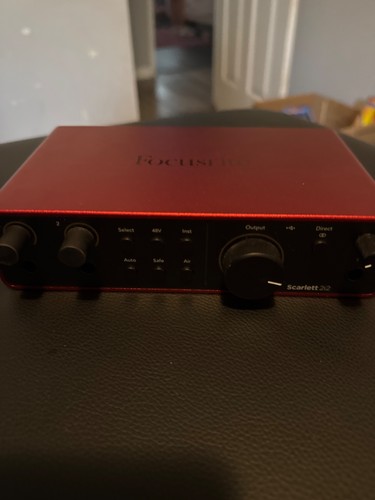 Focusrite scarlett 2i2 - scarlett,