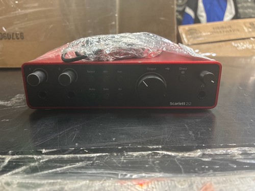 Focusrite scarlett 2i2 - focusrite, 4th