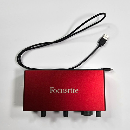 Focusrite scarlett 2i2 red - scarlett,