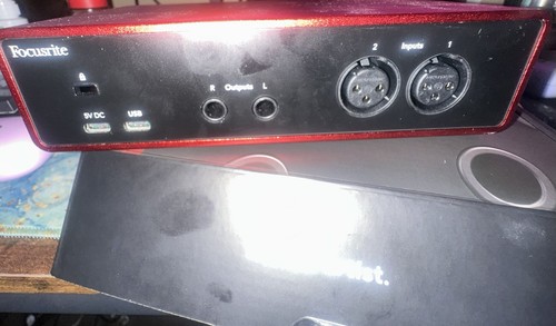 Focusrite scarlett 2i2 - focusrite,