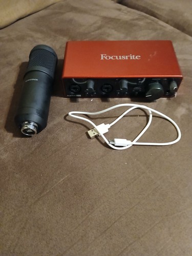 Focusrite scarlett 2i2 - scarlett,
