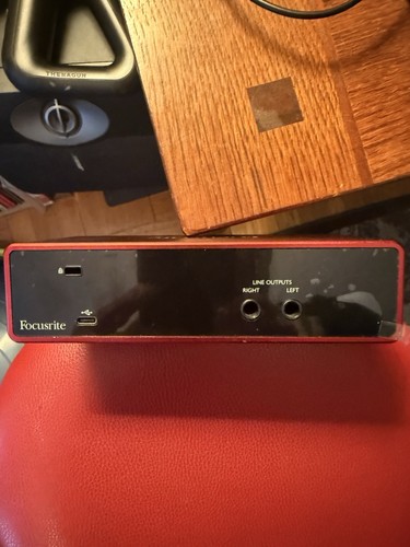 Focusrite scarlett 2i2 - scarlett,